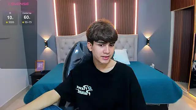 Tommy18__ from StripChat is Freechat