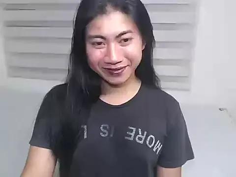 Tsirish_blairxx from StripChat is Freechat