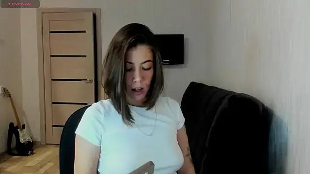 twinkle_rosie from StripChat is Freechat