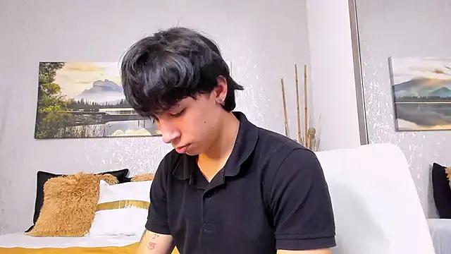 Tyler_durten from StripChat is Freechat