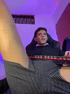 tylernova from StripChat is Freechat