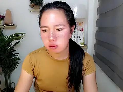 Ur_lovely_kim from StripChat is Freechat