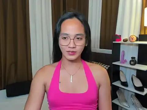 URHottestAngel from StripChat is Freechat