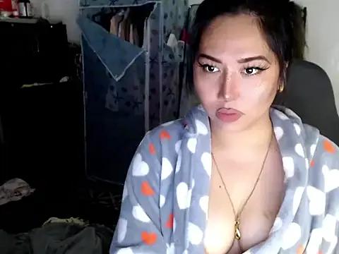 urqueendominant from StripChat is Freechat