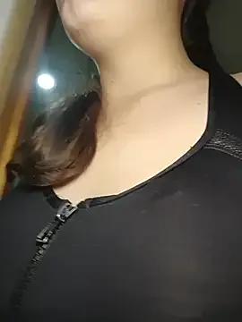 Vale_Saenzz from StripChat is Freechat