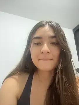 Valentina_ro from StripChat is Freechat