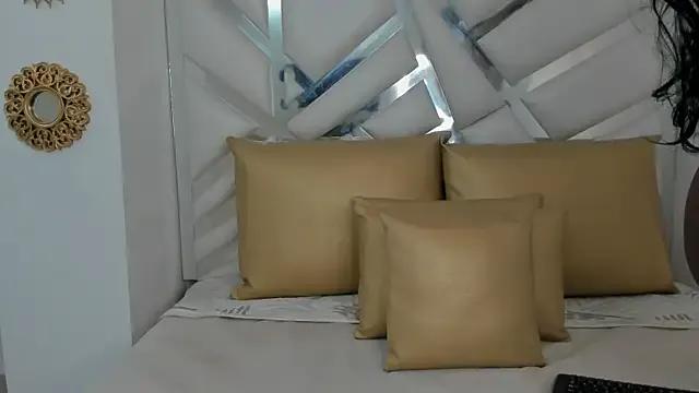 Valeria-Cruzz from StripChat is Freechat