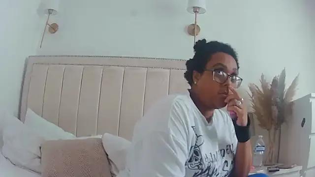 vanilla_chocolate23 from StripChat is Freechat