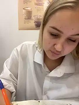 VanillaCakes from StripChat is Freechat