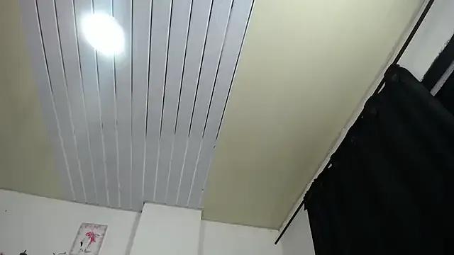 vauroraper from StripChat is Freechat