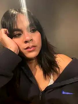 Veeronica_ from StripChat is Freechat
