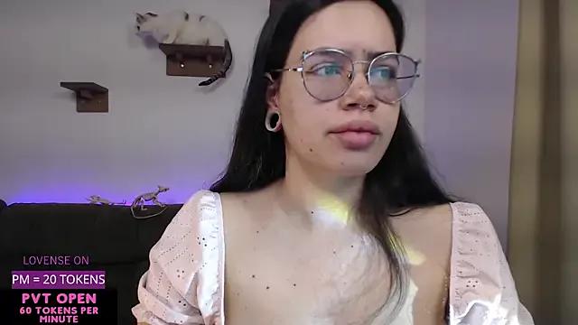 Velvetcrystall from StripChat is Freechat