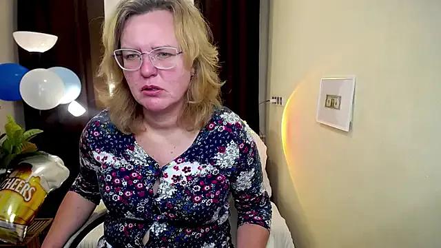 VestaWoody from StripChat is Freechat