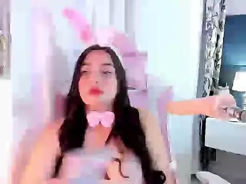 vic_petite from StripChat is Freechat