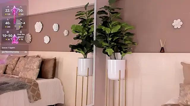 VictoriaShelby from StripChat is Freechat