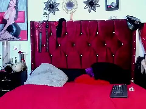 Violettacastello12 from StripChat is Freechat