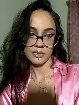 VivianaNoire from StripChat is Freechat