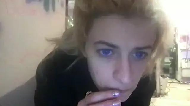 watermellonpussy from StripChat is Freechat