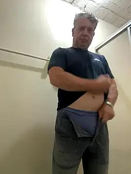 wellingtonmds from StripChat is Freechat