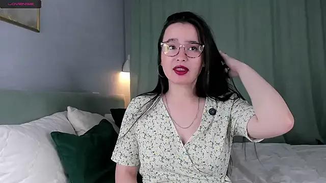 WildaBisom from StripChat is Freechat