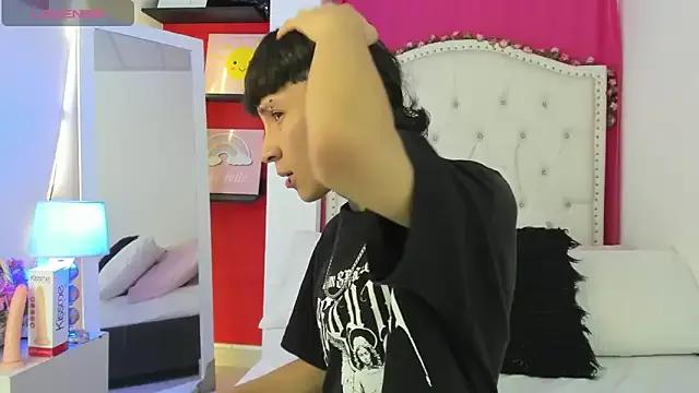 XaanderGrey from StripChat is Freechat