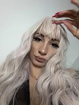 xo_milarose from StripChat is Freechat