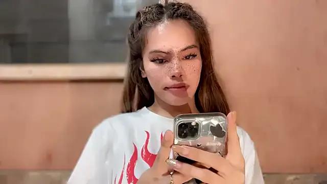 xqueensatisfaction69x from StripChat is Freechat