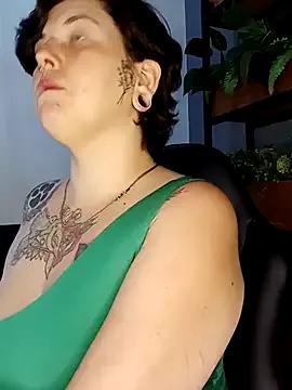 Y8ur_F8ck1ng_Queen from StripChat is Freechat