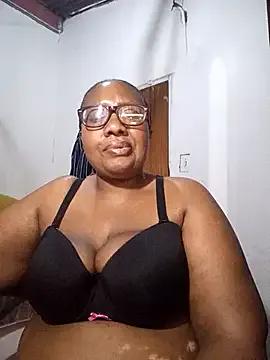 YELLOW_BONE from StripChat is Freechat