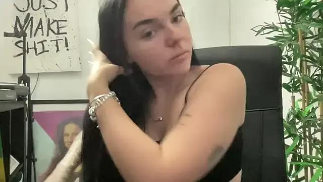 YorkshireGirly from StripChat is Freechat