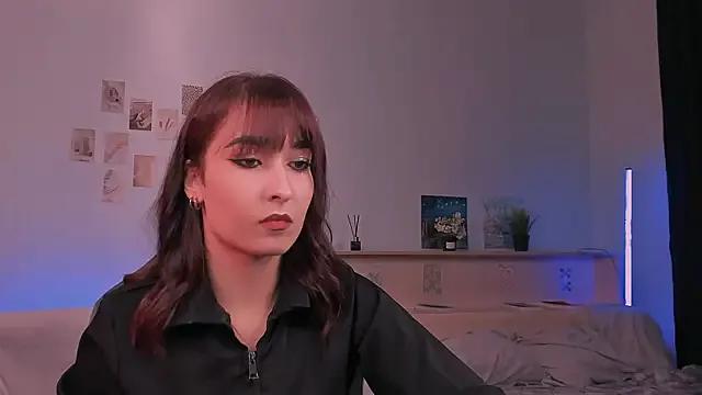 yourfitoviolett from StripChat is Freechat