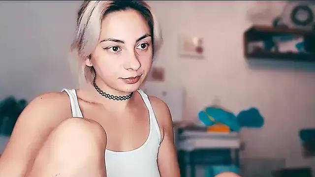 YourLittleAngel666 from StripChat is Freechat