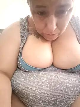 yoursexymature2024 from StripChat is Freechat