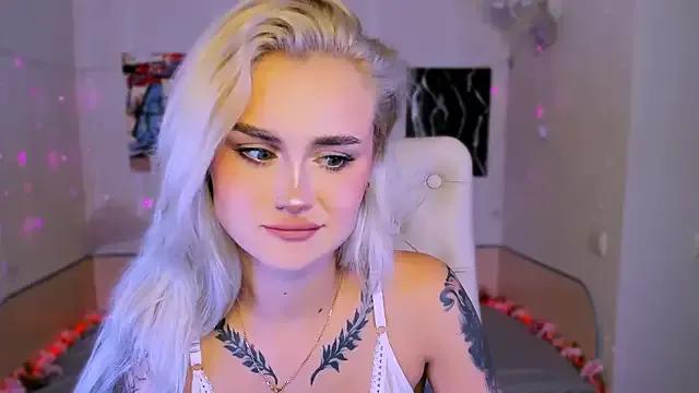 YrRina from StripChat is Freechat