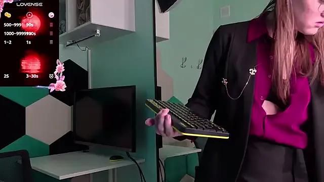 YukoFanee from StripChat is Freechat