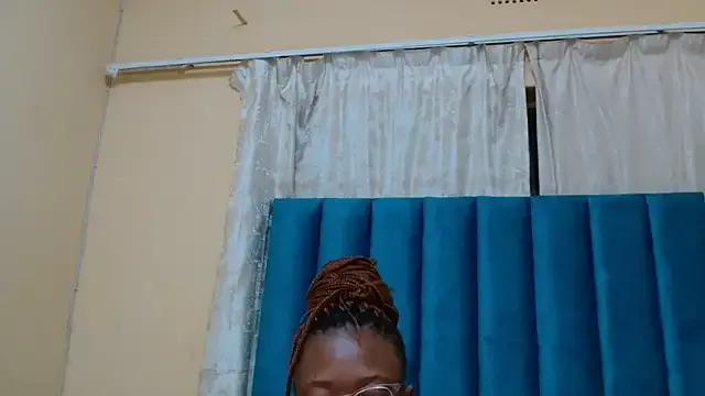 YummyCocoHunXx from StripChat is Freechat