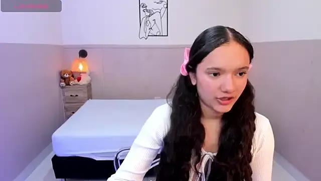 ZairaGlow from StripChat is Freechat