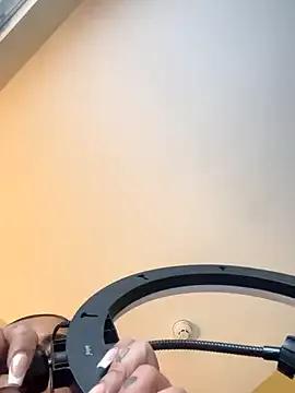 zara_bellexx from StripChat is Freechat