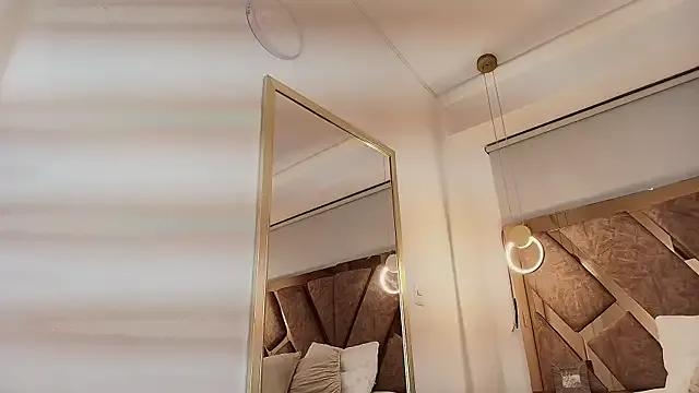 Zarah_andrew__ from StripChat