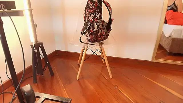 Zarah_andrew__ from StripChat