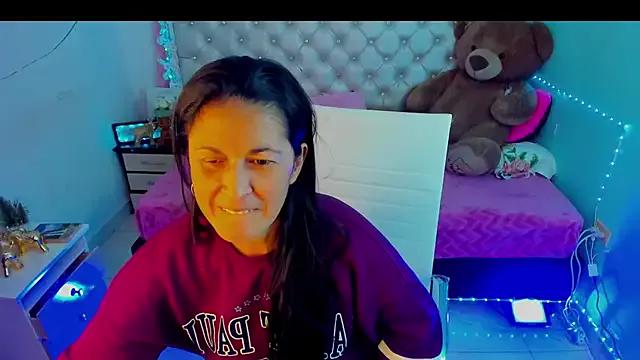 ZARAY_1118 from StripChat is Freechat