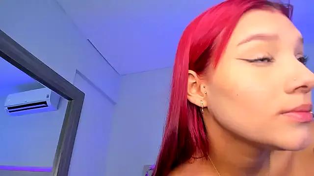 ZoeMorris from StripChat is Freechat