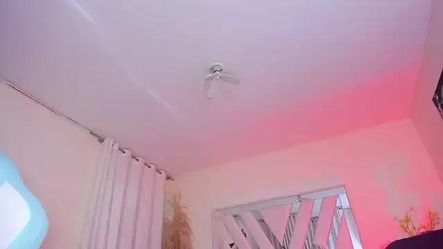 zully_jones from StripChat